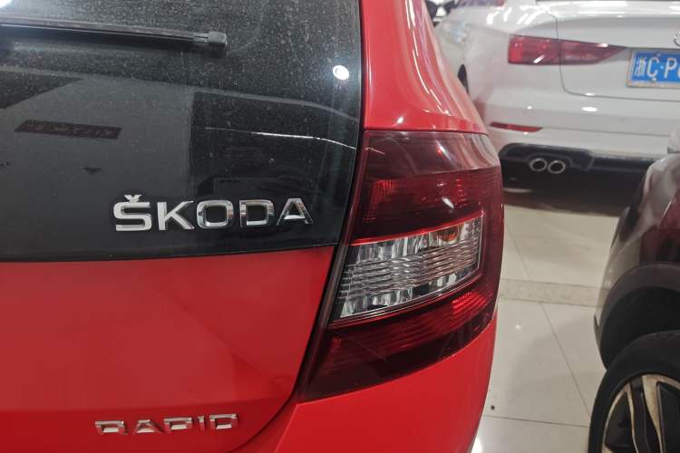 Used Skoda Rapid Spaceback 2014 1.6L Automatic Enjoyment Edition
