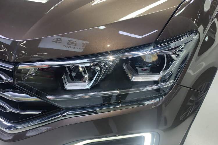 Used Volkswagen Tayron 2020 330TSI Two-Wheel Drive Luxury Connected Pro Edition
