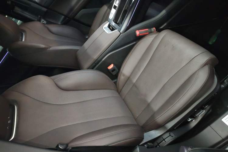 Used Wey Mocha 2021 2.0T Two-Wheel-Drive Ultra-Strong Version
