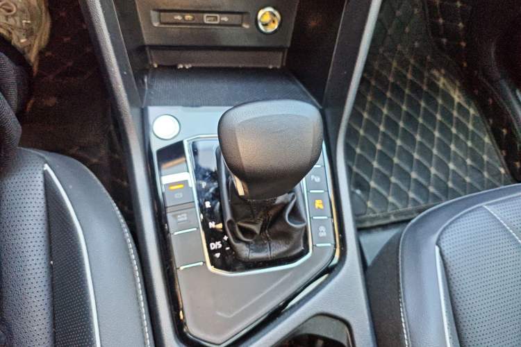 Used Volkswagen Tiguan L 2024 330TSI Automatic Two-Wheel Drive R-Line Enhanced Edition