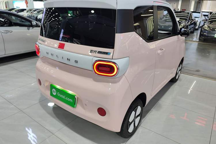 Used Wuling Hongguang MINIEV 2024 3rd Generation 215km Advanced Version
