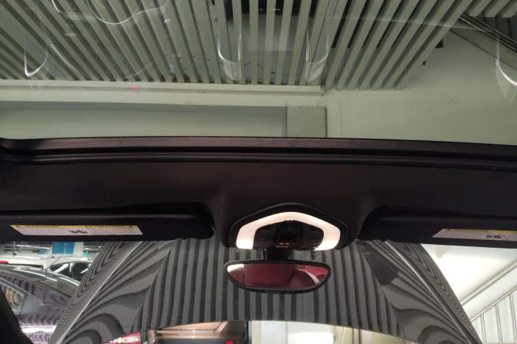 Used Porsche Cayenne 2015 3.6L automatic transmission U.S. specification
