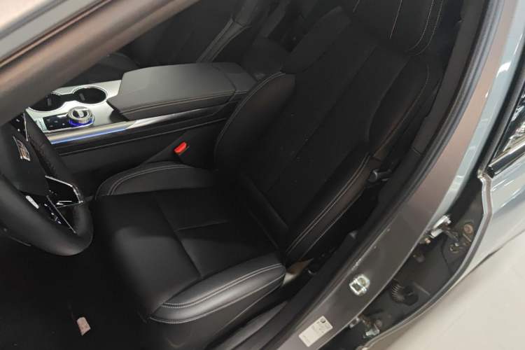 Used Cadillac XT5 2025 2.0T Luxury Version