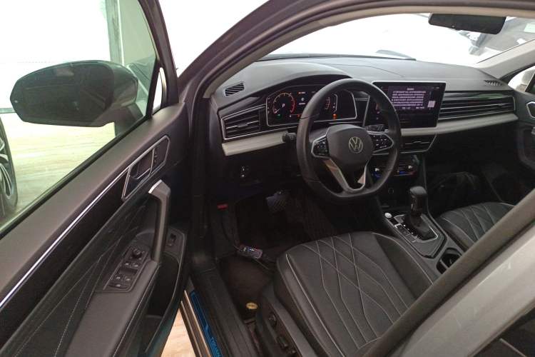 Used Volkswagen Tiguan L 2023 330TSI Automatic Two-Wheel Drive Smart Edition