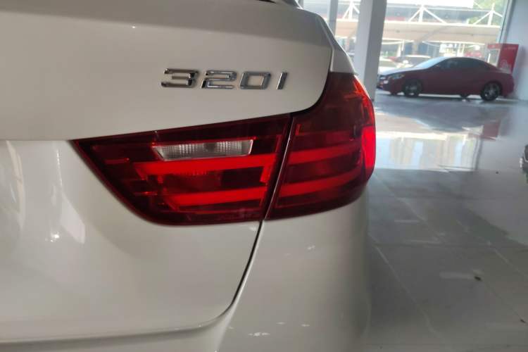 Used BMW 3 Series GT 2016 320i Fashion Model
