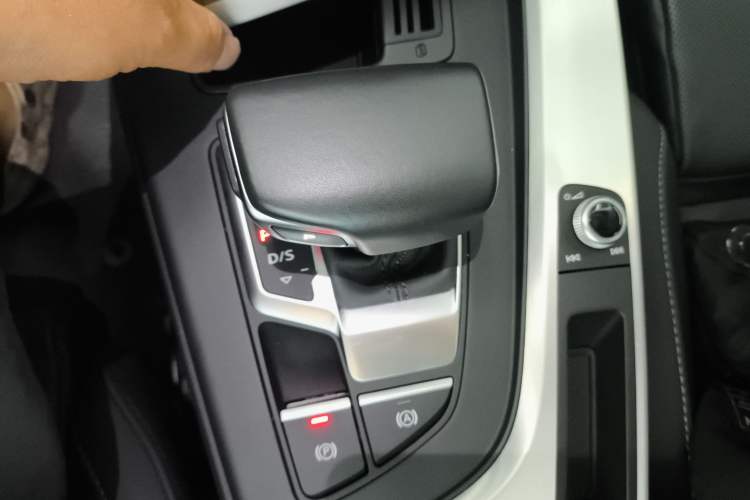 Used Audi A4L 2020 40 TFSI Fashion Dynamic Model
