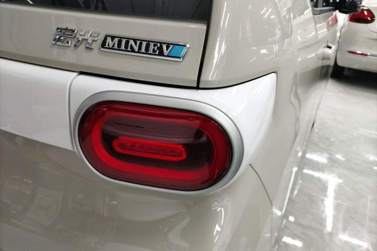 Used Wuling Hongguang MINIEV 2024 3rd Generation 215km Youth Edition