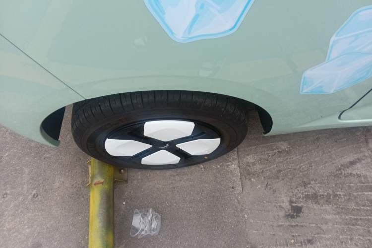 Used Wuling Hongguang MINIEV 2024 3rd Generation 215km Advanced Version
