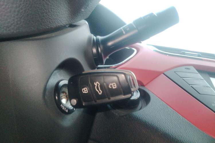 Used  Refine S2 2015 1.5L Manual Luxury Smart Model
