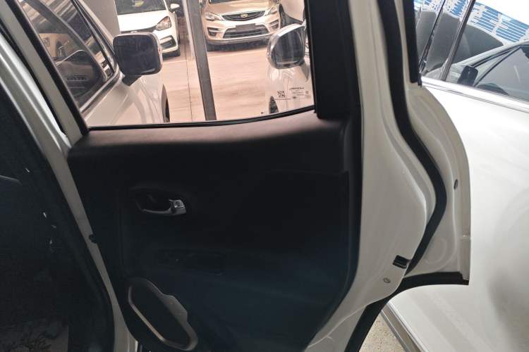 Used  Renegade 2017 180T Automatic Jingneng Edition
