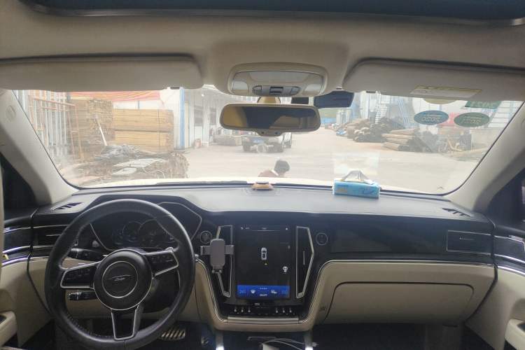 Used Zotye T700 2017 1.8T Dual-Clutch Luxury Model
