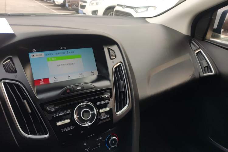 Used Ford Focus 2018 Hatchback Classic 1.6L Automatic Trendy SmartDrive Edition
