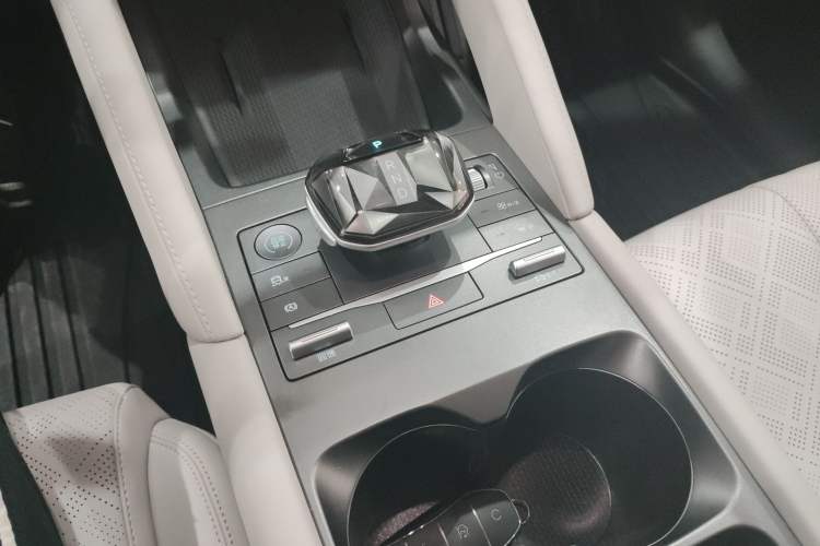 Used BYD Yuan UP 2024 401 km Active Version
