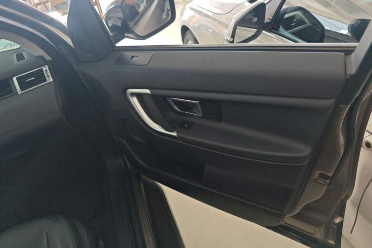 Used Land Rover Discovery Sport 2017 2.0T SE