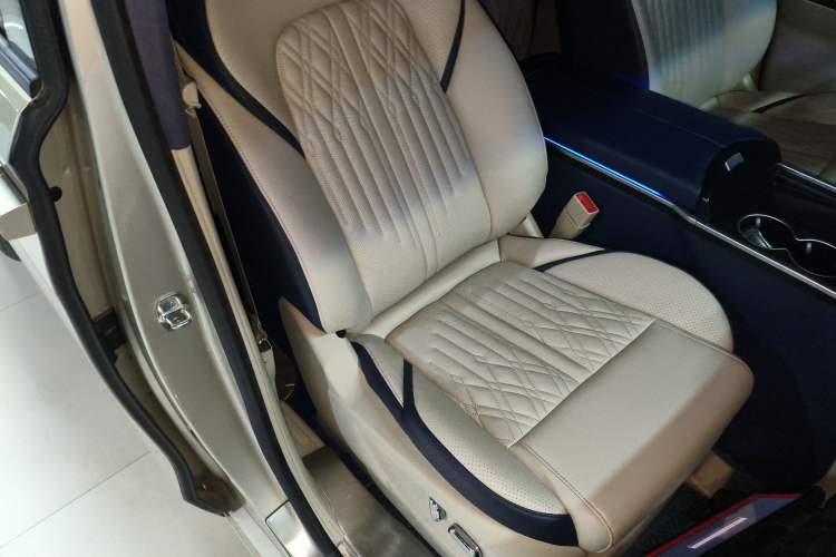 Used Buick GL8 2021 ES Landtrek 653T Comfort Edition