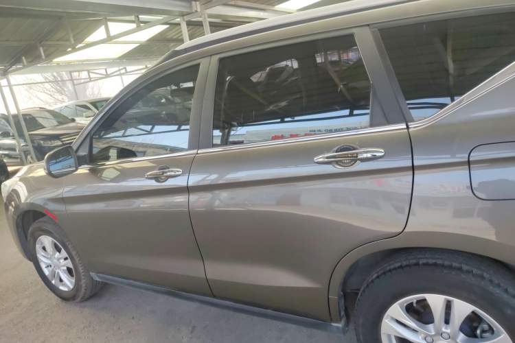 Used Haval M6 2019 1.5T DCT Two-Wheel Drive Elite Version China VI Standard
