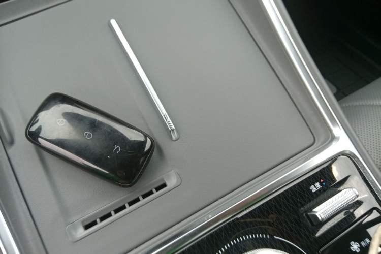 Used  L6 2025 EM-i 140km Starship Edition