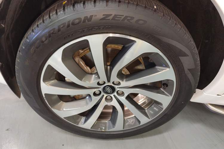 Used Land Rover Discovery Sport New Energy 2021 P300e Performance Tech Edition