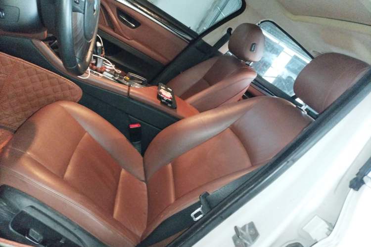 Used BMW 5 Series 2014 525Li Leading Model
