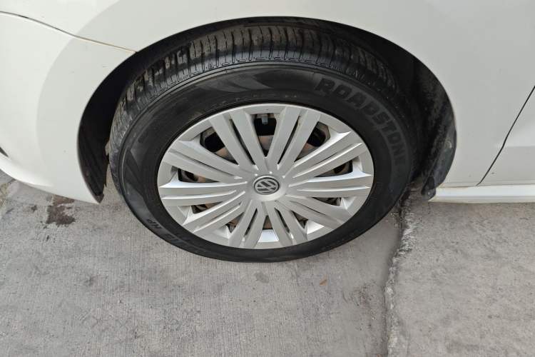 Used Volkswagen Polo 2016 1.6L Automatic Comfort Model