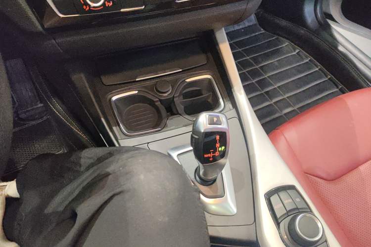 Used BMW 2 Series 2014 220i Leading Model
