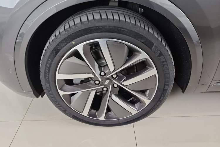 Used Li Auto L9 2022 Max model
