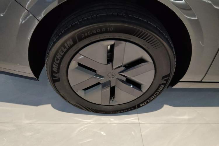 Used Li Auto MEGA 2025 Home Family Special Edition