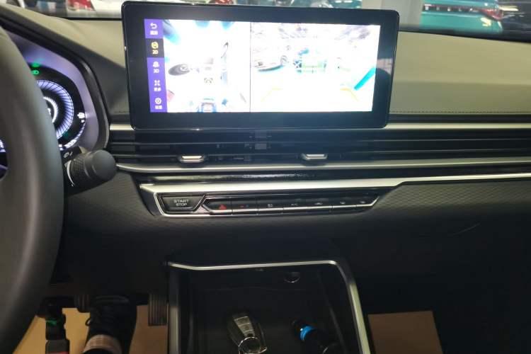 Used Geely Auto Emgrand 2022 4th Generation 1.5L CVT Luxury Model
