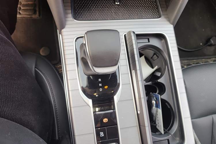 Used Hongqi HS7 PHEV 2024 2.0T PHEV Four-Wheel Drive Flagship Edition 7 Seats