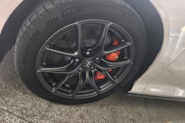 Used  L6 2024 Max Standard Edition