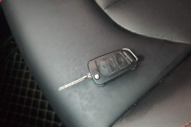 Used Luxgen U5 SUV 2017 1.6L Manual Knight Edition
