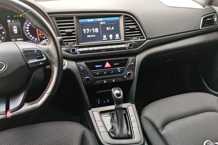 Used Hyundai Elantra 2018 1.4T Dual-Clutch Xuan Dong · Dynamic Edition
