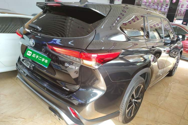 Used Toyota Crown Land Cruiser 2022 2.0T Four-Wheel Drive Enjoyment Edition
