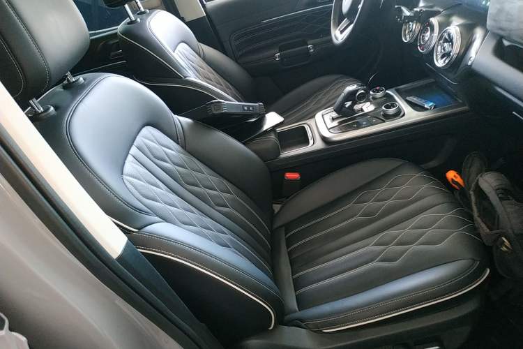 Used Tank 300 2021 Off-Road Edition 2.0T Challenger
