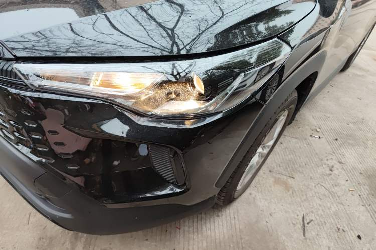 Used Toyota Corolla Cross 2026 Model 2.0L Smart Electric Hybrid Dual-Engine Pioneer Edition
