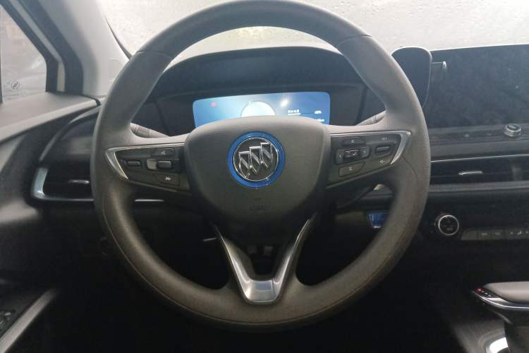 Used Buick Velite 6 2023 430km Range Commuter Version
