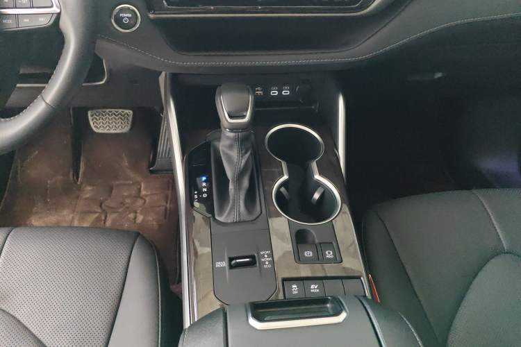 Used Toyota Highlander 2024 2.5L Smart Electric Hybrid Dual-Motor Two-Wheel-Drive Prestige Version 7 Seats
