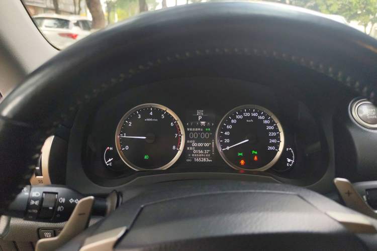 Used Lexus IS 2015 200T Leading Edition
