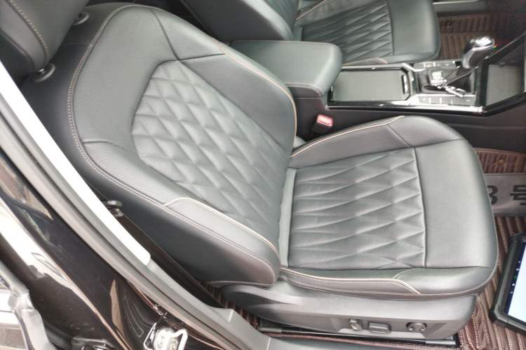 Used Volkswagen Passat 2020 Revised Version 330TSI Luxury Edition China VI Standard
