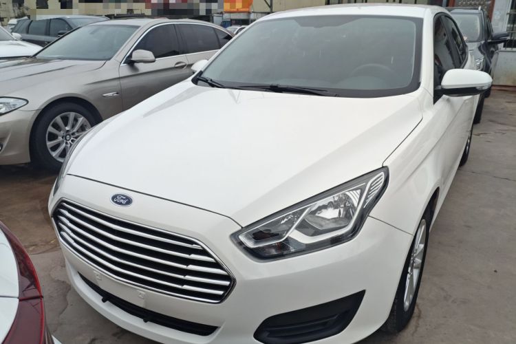 Used Ford Escort 2019 Revised Version 1.5L Manual "Quality Enjoyment" Trim (Tire Pressure Monitoring) China VI Standard
