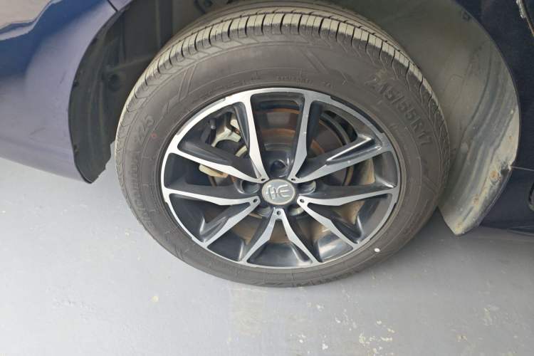 Used BYD Song MAX 2017 1.5T Manual Smart Connect Luxury 7-Seater