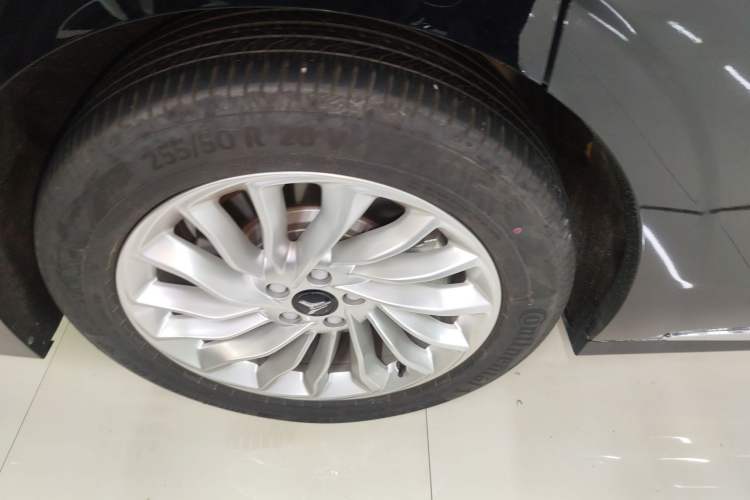 Used VOYAH Dream 2024 PHEV Extended-Range Premium Edition
