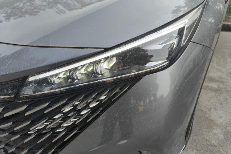 Used Roewe RX5 New Energy 2023 eRX5 Super Hybrid Prestige Edition
