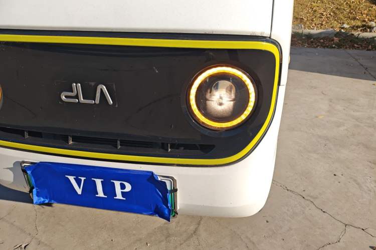 Used  D01 2023 Van Standard Version
