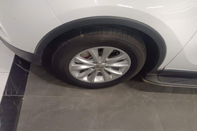 Used Buick Envision 2014 28T Four-Wheel Drive Elite Model
