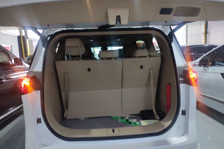 Used Buick GL8 New Energy 2025 Lu Shang Luxury Edition 7-Seater
