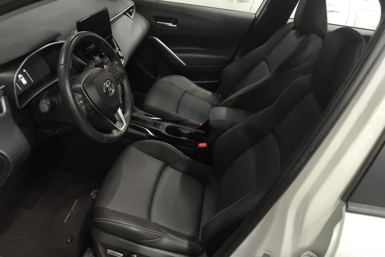 Used Toyota FRONTLANDER 2023 2.0L Smart Electric Hybrid Dual-Engine Deluxe Version