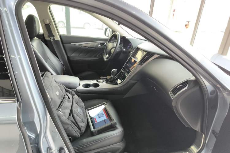 Used Infiniti Q50L 2015 2.0T Enjoyment Edition
