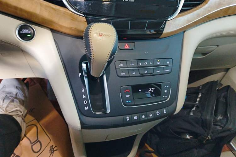 Used Buick GL8 2018 ES 28T Comfort Model China VI Standard
