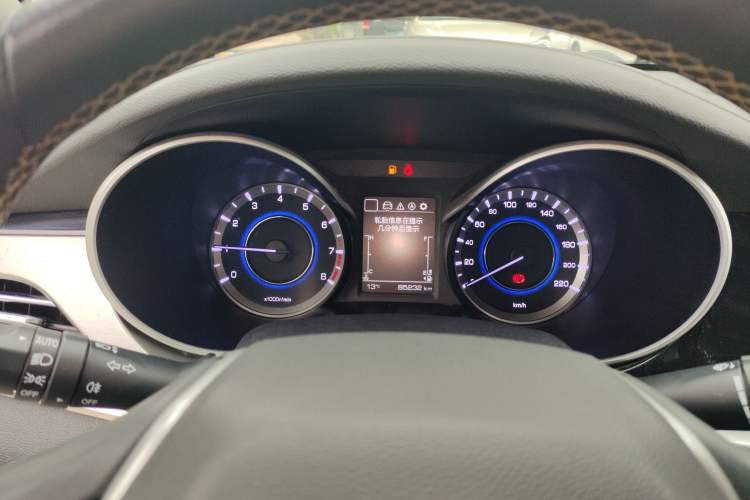 Used Changan Eado 2019 High-Energy Edition 1.6L GDI Manual Pioneer Model China VI Standard

